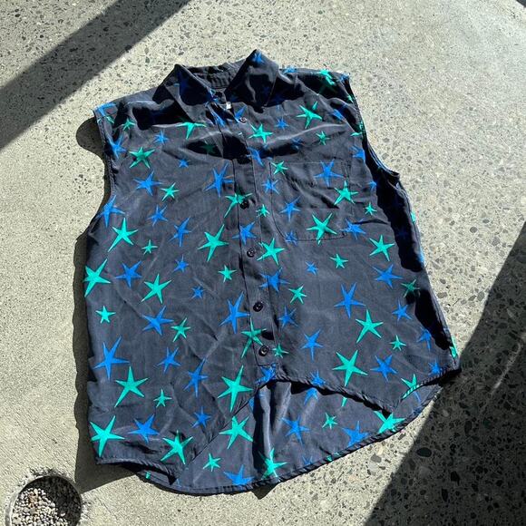 Equipment Femme Women’s XS Top Navy Silk Stars Button Up Sleeveless - Picture 1 of 3